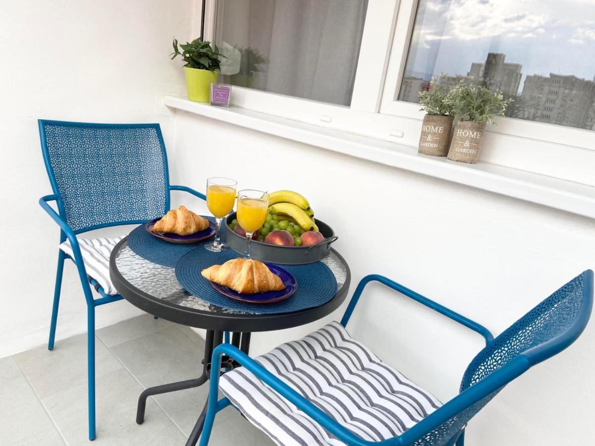 Sunny Apartment In リエカ エクステリア 写真